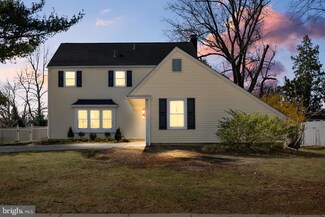231 Dickens Dr, Delran, NJ 08075