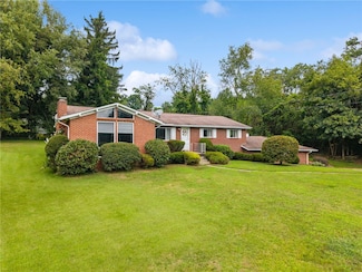 147 Berky Acres Rd, Greensburg, PA 15601