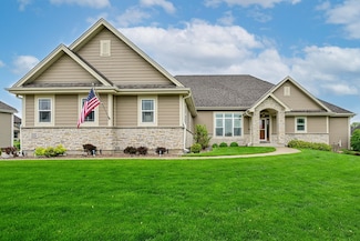 W229N3637 Sterling Ct, Pewaukee, WI 53072
