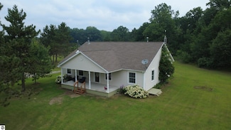 3158 W Clear Lake Rd, West Branch, MI 48661