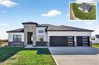 805 Golden Bell Ln, O'Fallon, IL 62269