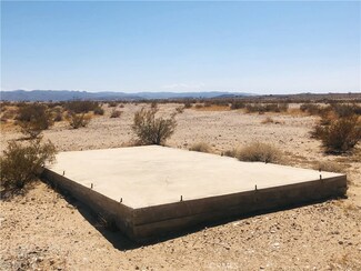 1 Canyon Rd, Twentynine Palms, CA 92277