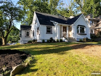 80 Lexington Ave, Cresskill, NJ 07626