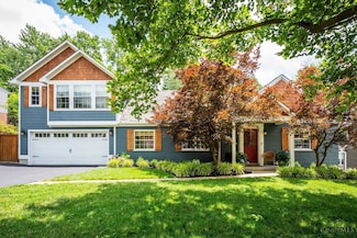 4104 Rowan Hill Dr, Cincinnati, OH 45227
