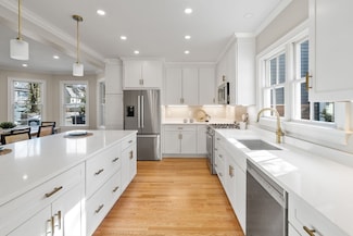 21 Francis St Unit 23, Newton Center, MA 02459