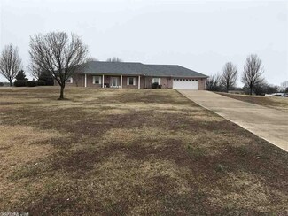 7 Jaret Ln, Cave City, AR 72521