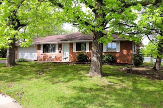 706 Bobs Ct, Beech Grove, IN 46107