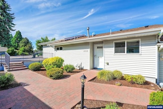 2858 Oakcrest Dr NW Unit 9, Salem, OR 97304
