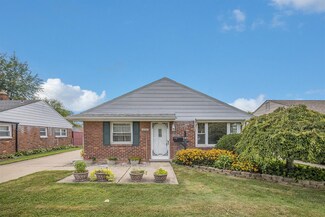 18082 Hinton St, Riverview, MI 48193