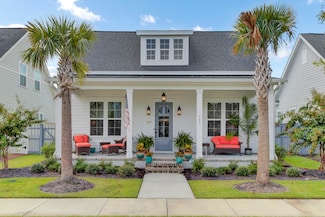 661 Blueway Ave, Summerville, SC 29486