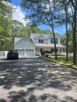 22 Jerusalem Hollow Rd, Manorville, NY 11949
