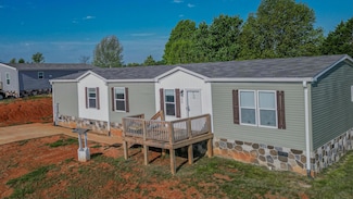 90 Forest Glen St, Mosheim, TN 37818