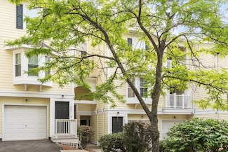 807 Gazebo Cir, Reading, MA 01867