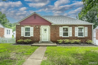 7040 Rhodes Ave, Saint Louis, MO 63123