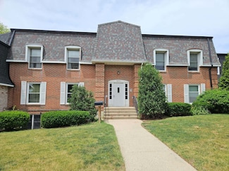 855 Village Quarter Rd Unit C, West Dundee, IL 60118