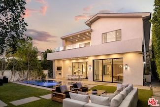 4445 Camellia Ave, North Hollywood, CA 91602