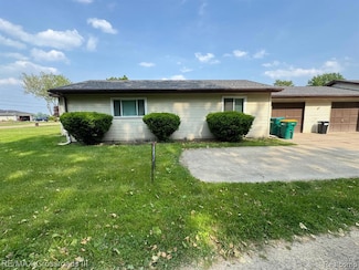 43373 Alva Dr, Belleville, MI 48111