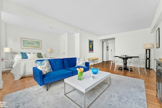 11 Riverside Dr Unit 15OE, New York, NY 10023