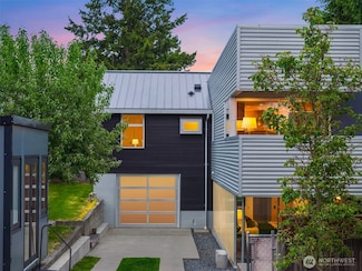 4047 52nd Ave SW, Seattle, WA 98116