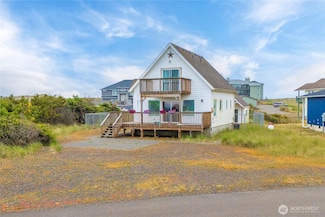 1421 Ocean Crest Ave SW, Ocean Shores, WA 98569