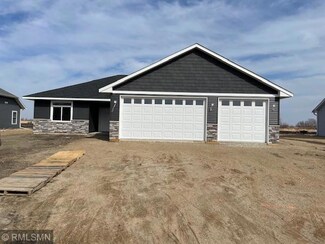 405 20th St W, Glencoe, MN 55336
