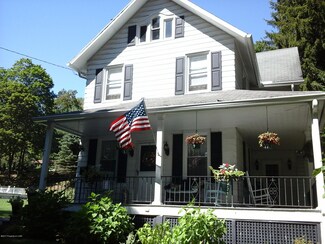12 Baker Ln, Dallas, PA 18612