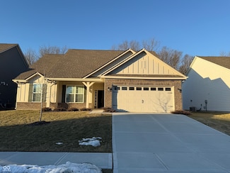 2746 Lanai Ln, Greenwood, IN 46143