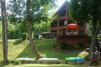107 River Ln, Carmichaels, PA 15320