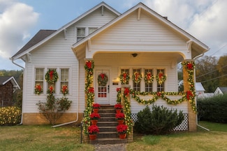 19 Brooklyn Dr, Glenville, WV 26351