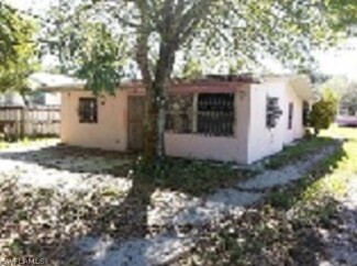 615 Palmetto Ave, Immokalee, FL 34142