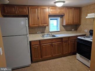 1945 Berkshire St, Philadelphia, PA 19124