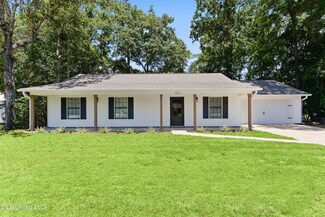 3101 Breezy Hill Ln, Ocean Springs, MS 39564