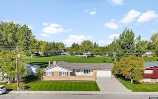 94 Primrose St, Casper, WY 82604