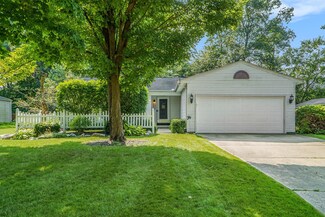 2001 Baywood Dr, Wixom, MI 48393