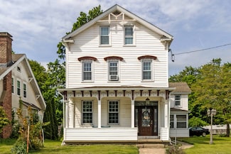 61 Williams St, Norwich, CT 06360