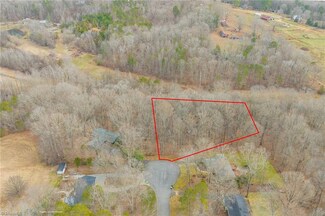 8804 Belhaven Ct, Lewisville, NC 27023