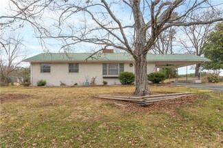 2776 Frye Bridge Rd, Clemmons, NC 27012