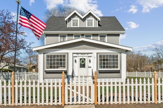 406 Lake Blvd S, Buffalo, MN 55313