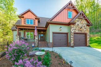 9795 Trestle Cir, Ooltewah, TN 37363