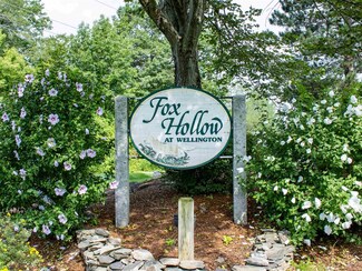 925 Fox Hollow Way, Manchester, NH 03104