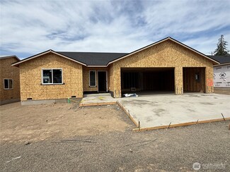 22 Salmon Dr, Wenatchee, WA 98801