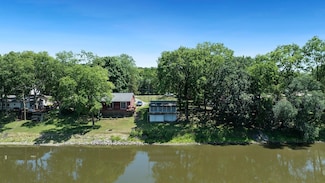 7198 S Rock Nation Rd, Dixon, IL 61021