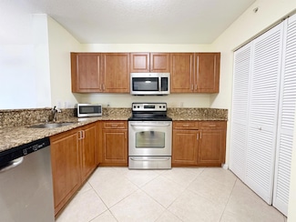 529 E Sheridan St Unit 2011, Dania, FL 33004