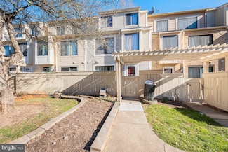 24 Welbeck Ct, Montgomery Village, MD 20886