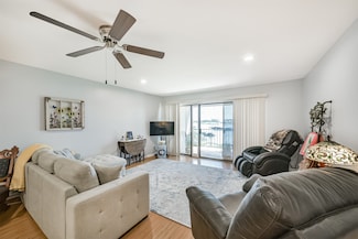 15575 Marina Dr Unit 315C, Montgomery, TX 77356