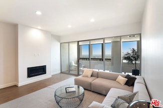 5670 Wilshire Blvd Unit 5, Los Angeles, CA 90036