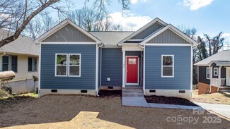 140 3rd Ave SE, Hickory, NC 28602