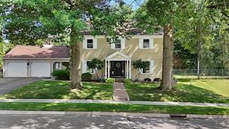 2739 Alexander St, Endicott, NY 13760