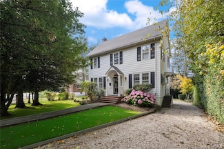 83 Sunnyside Dr, Yonkers, NY 10705