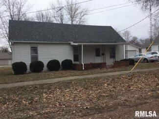 1154 N Noble St, Virden, IL 62690
